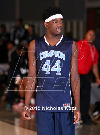 Thumbnail 2 in Lawndale vs. Compton (Jordan Take Flight Challenge) photogallery.