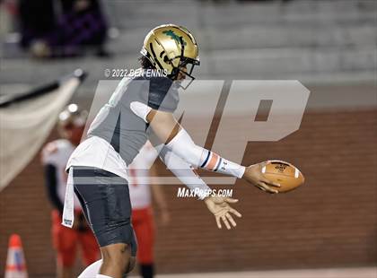 Thumbnail 3 in Langston Hughes vs Rome (GHSA 6A Semifinal) photogallery.
