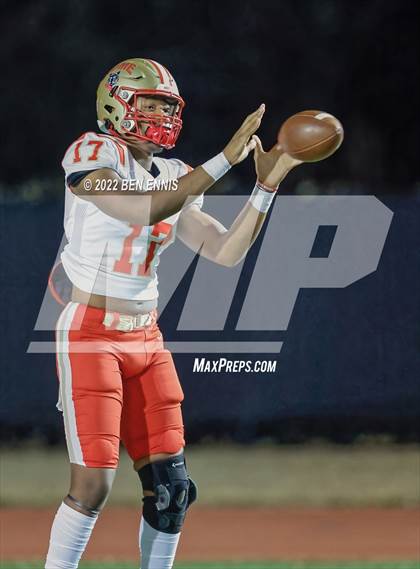Thumbnail 2 in Langston Hughes vs Rome (GHSA 6A Semifinal) photogallery.