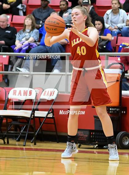Thumbnail 3 in Chicken Express All-Star Classic photogallery.
