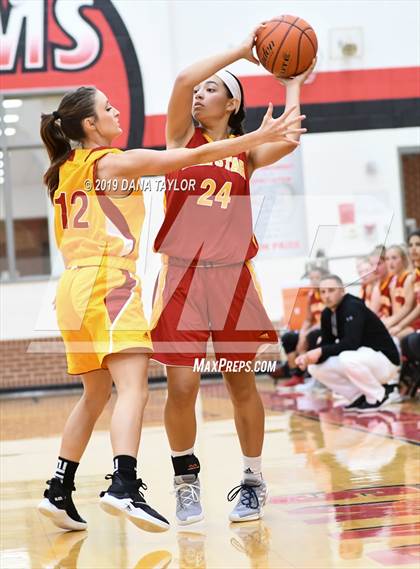 Thumbnail 3 in Chicken Express All-Star Classic photogallery.