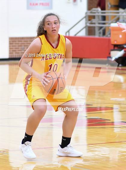 Thumbnail 3 in Chicken Express All-Star Classic photogallery.