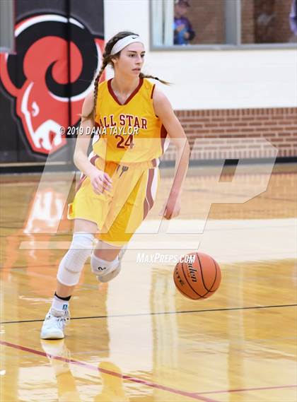 Thumbnail 2 in Chicken Express All-Star Classic photogallery.