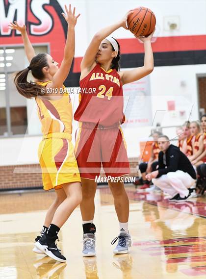 Thumbnail 2 in Chicken Express All-Star Classic photogallery.