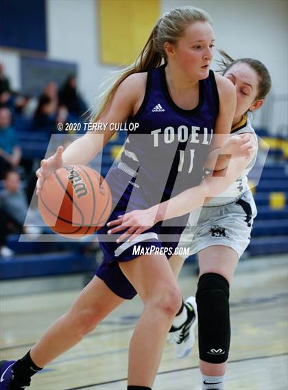 Thumbnail 3 in Tooele vs. Summit Academy photogallery.