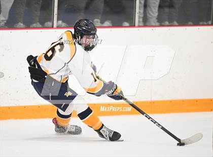 Thumbnail 2 in North Haven vs. East Haven (SCC D2 Semifinal) photogallery.