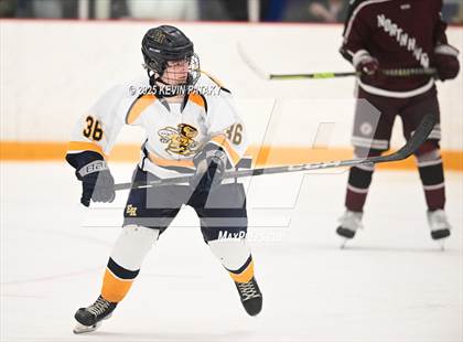 Thumbnail 3 in North Haven vs. East Haven (SCC D2 Semifinal) photogallery.