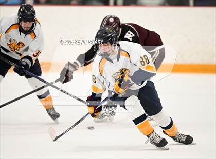 Thumbnail 1 in North Haven vs. East Haven (SCC D2 Semifinal) photogallery.
