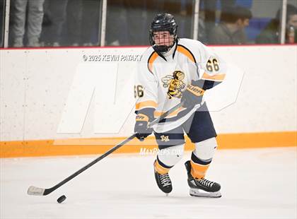 Thumbnail 1 in North Haven vs. East Haven (SCC D2 Semifinal) photogallery.