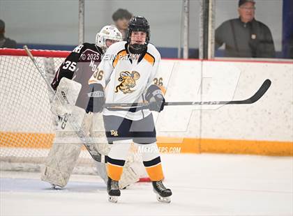 Thumbnail 2 in North Haven vs. East Haven (SCC D2 Semifinal) photogallery.