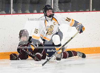 Thumbnail 2 in North Haven vs. East Haven (SCC D2 Semifinal) photogallery.