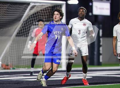 Thumbnail 2 in Plano West vs. Coppell (UIL 6A Division 1 Regional Final Playoff) photogallery.
