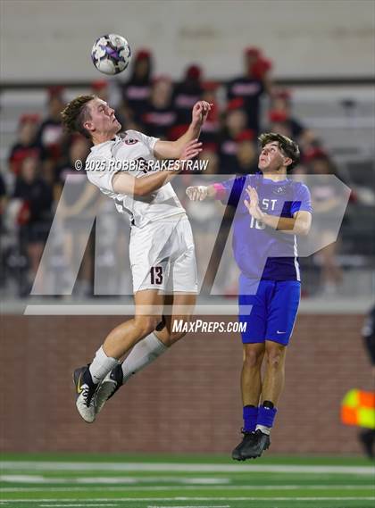 Thumbnail 3 in Plano West vs. Coppell (UIL 6A Division 1 Regional Final Playoff) photogallery.