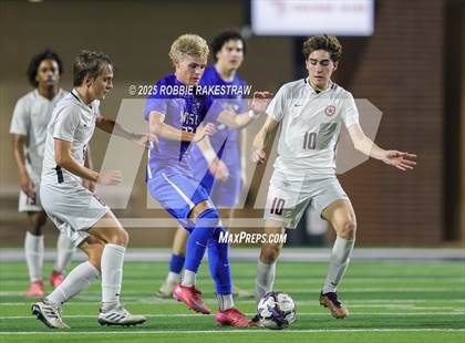 Thumbnail 3 in Plano West vs. Coppell (UIL 6A Division 1 Regional Final Playoff) photogallery.