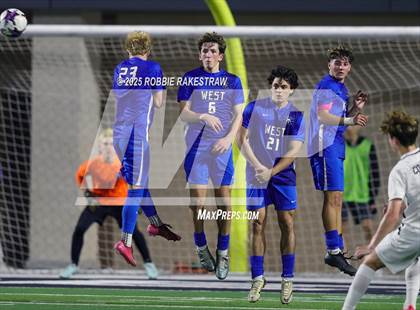 Thumbnail 3 in Plano West vs. Coppell (UIL 6A Division 1 Regional Final Playoff) photogallery.