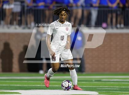 Thumbnail 2 in Plano West vs. Coppell (UIL 6A Division 1 Regional Final Playoff) photogallery.