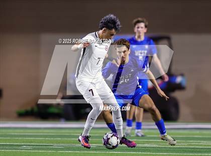 Thumbnail 3 in Plano West vs. Coppell (UIL 6A Division 1 Regional Final Playoff) photogallery.
