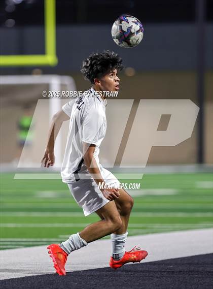 Thumbnail 3 in Plano West vs. Coppell (UIL 6A Division 1 Regional Final Playoff) photogallery.