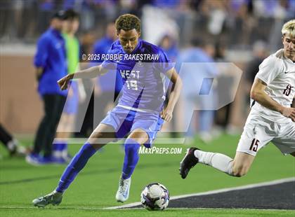 Thumbnail 1 in Plano West vs. Coppell (UIL 6A Division 1 Regional Final Playoff) photogallery.