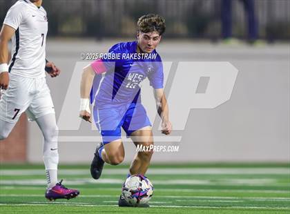 Thumbnail 2 in Plano West vs. Coppell (UIL 6A Division 1 Regional Final Playoff) photogallery.