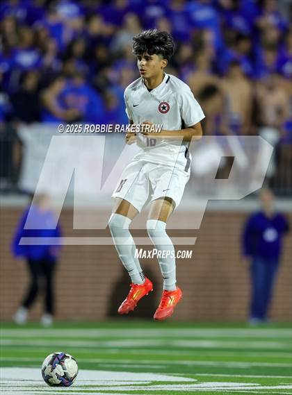 Thumbnail 1 in Plano West vs. Coppell (UIL 6A Division 1 Regional Final Playoff) photogallery.