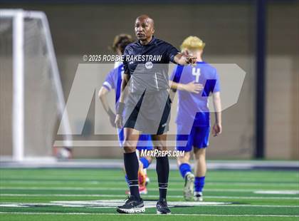 Thumbnail 3 in Plano West vs. Coppell (UIL 6A Division 1 Regional Final Playoff) photogallery.