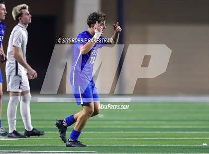 Thumbnail 2 in Plano West vs. Coppell (UIL 6A Division 1 Regional Final Playoff) photogallery.
