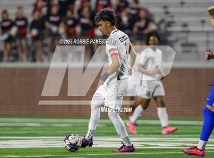 Thumbnail 3 in Plano West vs. Coppell (UIL 6A Division 1 Regional Final Playoff) photogallery.
