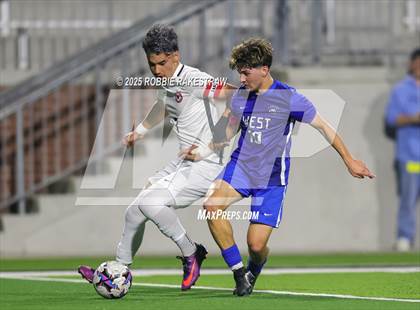 Thumbnail 1 in Plano West vs. Coppell (UIL 6A Division 1 Regional Final Playoff) photogallery.