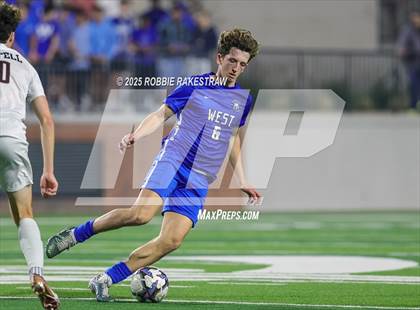 Thumbnail 3 in Plano West vs. Coppell (UIL 6A Division 1 Regional Final Playoff) photogallery.