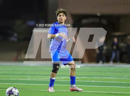 Thumbnail 1 in Plano West vs. Coppell (UIL 6A Division 1 Regional Final Playoff) photogallery.