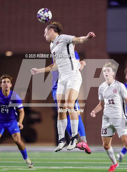 Thumbnail 2 in Plano West vs. Coppell (UIL 6A Division 1 Regional Final Playoff) photogallery.