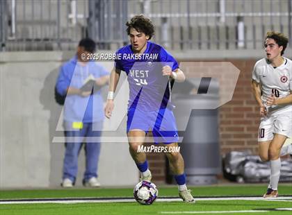 Thumbnail 3 in Plano West vs. Coppell (UIL 6A Division 1 Regional Final Playoff) photogallery.