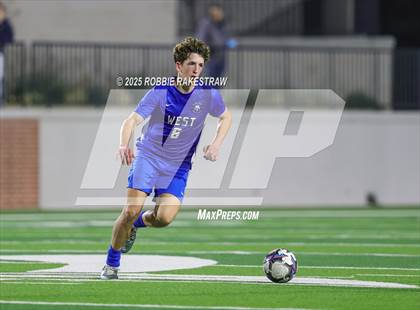 Thumbnail 1 in Plano West vs. Coppell (UIL 6A Division 1 Regional Final Playoff) photogallery.