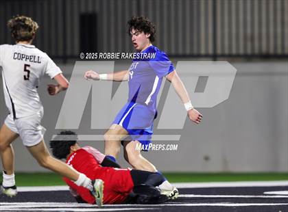 Thumbnail 3 in Plano West vs. Coppell (UIL 6A Division 1 Regional Final Playoff) photogallery.