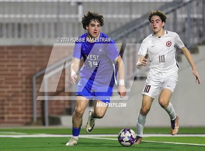 Thumbnail 2 in Plano West vs. Coppell (UIL 6A Division 1 Regional Final Playoff) photogallery.