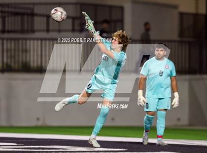 Thumbnail 2 in Plano West vs. Coppell (UIL 6A Division 1 Regional Final Playoff) photogallery.