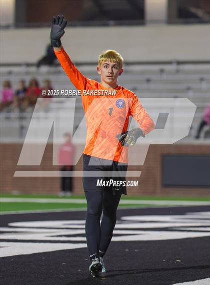 Thumbnail 2 in Plano West vs. Coppell (UIL 6A Division 1 Regional Final Playoff) photogallery.