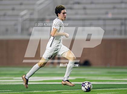 Thumbnail 2 in Plano West vs. Coppell (UIL 6A Division 1 Regional Final Playoff) photogallery.