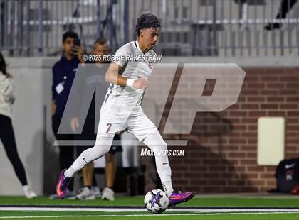 Thumbnail 1 in Plano West vs. Coppell (UIL 6A Division 1 Regional Final Playoff) photogallery.