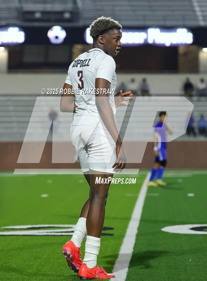 Thumbnail 3 in Plano West vs. Coppell (UIL 6A Division 1 Regional Final Playoff) photogallery.