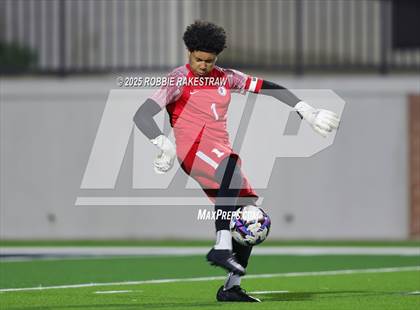 Thumbnail 3 in Plano West vs. Coppell (UIL 6A Division 1 Regional Final Playoff) photogallery.