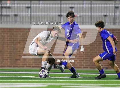 Thumbnail 3 in Plano West vs. Coppell (UIL 6A Division 1 Regional Final Playoff) photogallery.