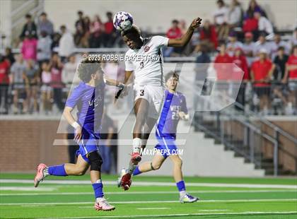 Thumbnail 2 in Plano West vs. Coppell (UIL 6A Division 1 Regional Final Playoff) photogallery.