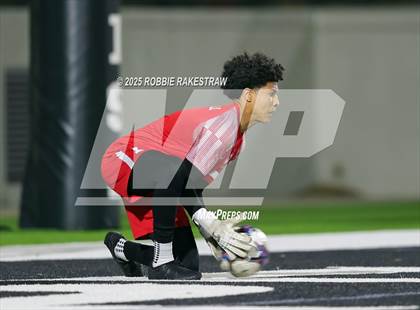 Thumbnail 3 in Plano West vs. Coppell (UIL 6A Division 1 Regional Final Playoff) photogallery.