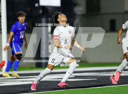 Thumbnail 2 in Plano West vs. Coppell (UIL 6A Division 1 Regional Final Playoff) photogallery.