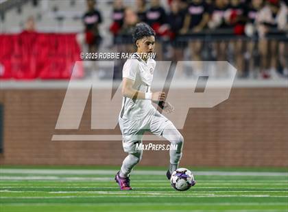 Thumbnail 3 in Plano West vs. Coppell (UIL 6A Division 1 Regional Final Playoff) photogallery.