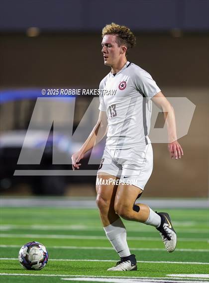 Thumbnail 1 in Plano West vs. Coppell (UIL 6A Division 1 Regional Final Playoff) photogallery.