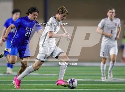 Thumbnail 3 in Plano West vs. Coppell (UIL 6A Division 1 Regional Final Playoff) photogallery.