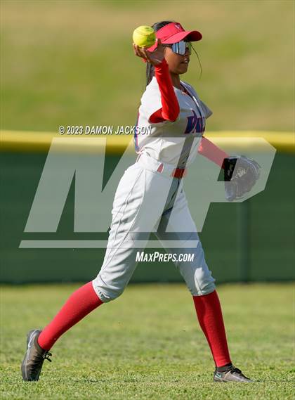 Thumbnail 1 in Valley vs Virgin Valley (NIAA 3A Southern Softball Round 1) photogallery.